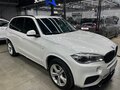 2018 BMW X5 30d III (F15), белый, 5000000 рублей - вид 1