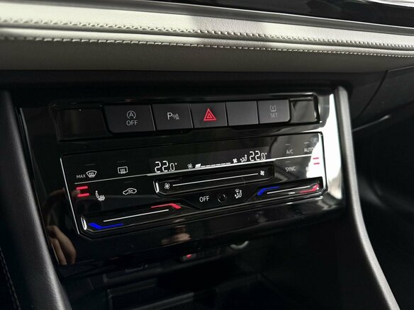 2023 Jetta VS7 I Рестайлинг 1, белый, 2125000 рублей - вид 14