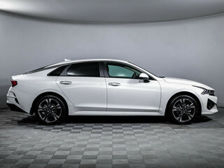 2021 Kia K5 III, белый, 2300000 рублей, вид 4