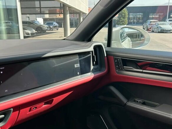 2026 Porsche Cayenne Coupé III Рестайлинг, серый, 18890000 рублей - вид 9