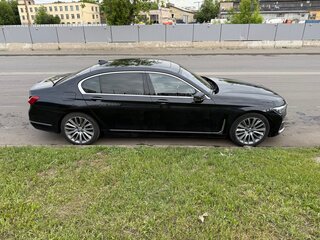 2021 BMW 7 серии Long 740Li xDrive VI (G11/G12) Рестайлинг, чёрный, 7200000 рублей, вид 2