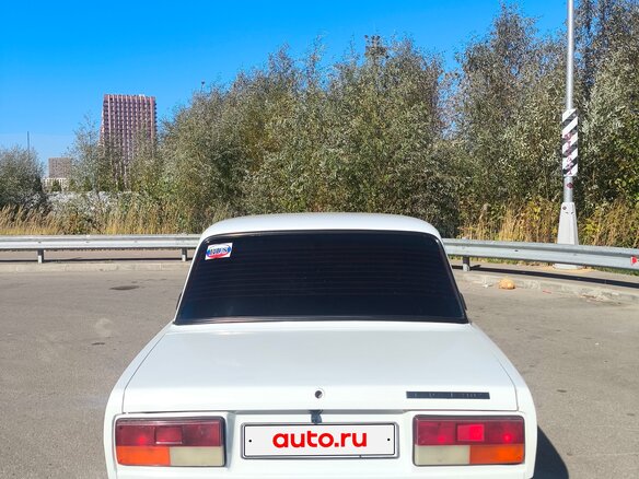 1999 Lada (ВАЗ) 2107, белый, 200000 рублей - вид 2