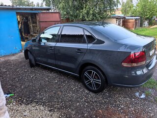 2013 Volkswagen Polo V, серый, 850000 рублей, вид 3