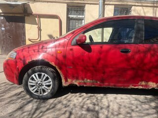 2005 Chevrolet Aveo I, красный, 150000 рублей, вид 4