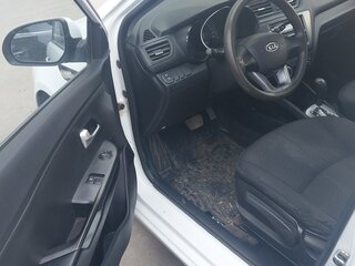 2012 Kia Rio III, белый, 600000 рублей, вид 4