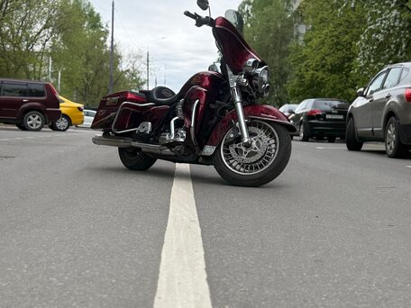 2008 Harley-Davidson Electra Glide, красный, 850000 рублей, вид 3