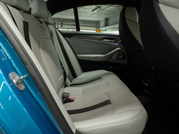 2020 BMW M5 Competition VI (F90) Рестайлинг, голубой, 9469000 рублей - вид 16