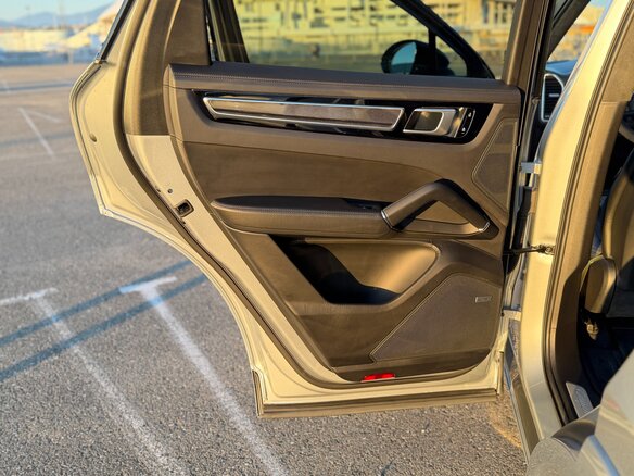 2019 Porsche Cayenne S Coupé III, серый, 8500000 рублей - вид 36