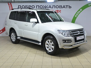 2014 Mitsubishi Pajero IV Рестайлинг 2, белый, 2244000 рублей, вид 3