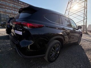 2026 Toyota Highlander IV (XU70), чёрный, 5090000 рублей, вид 4
