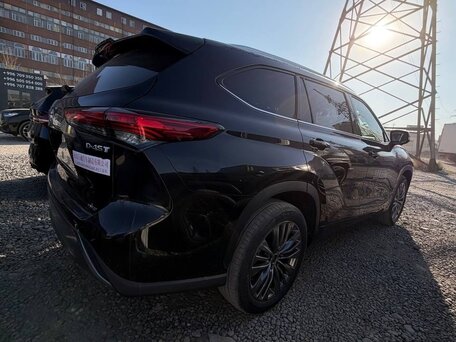 2026 Toyota Highlander IV (XU70), чёрный, 5090000 рублей, вид 4