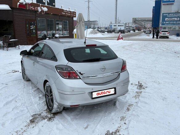 2010 Opel Astra GTC H Рестайлинг, серебристый, 510000 рублей - вид 5