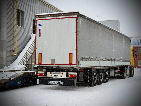 2018 Schmitz Cargobull SPR, серебристый, 3500000 рублей - вид 1
