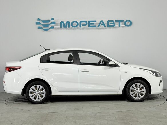 2019 Kia Rio IV, белый - вид 3