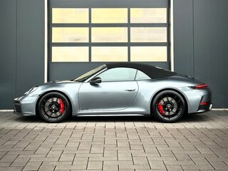 2025 Porsche 911 Carrera GTS VIII (992) Рестайлинг, серебристый, 25000000 рублей, вид 2