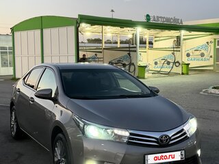 2013 Toyota Corolla XI (E160, E170, E180), коричневый, 1150000 рублей, вид 2