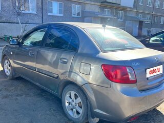 2011 Kia Rio II Рестайлинг, серебристый, 360000 рублей, вид 5