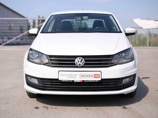 2018 Volkswagen Polo V Рестайлинг, белый, 1050000 рублей, вид 2