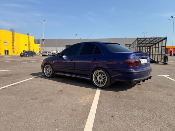 2002 Nissan Almera II (N16), синий, 550000 рублей - вид 11