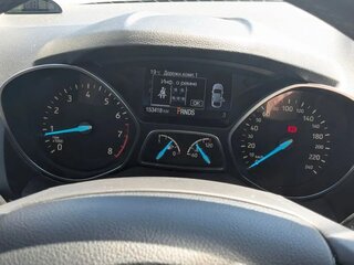 2017 Ford Kuga II Рестайлинг, серебристый, 1350000 рублей, вид 2