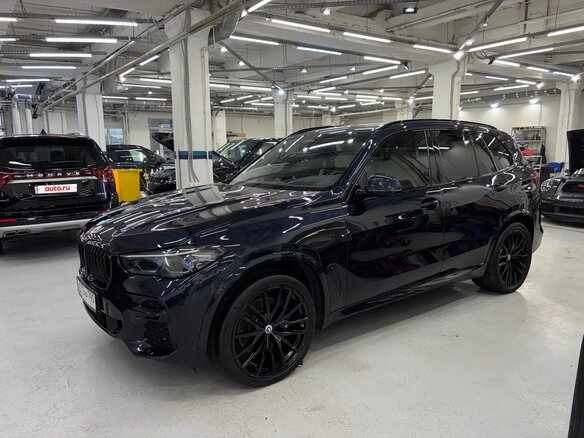 2022 BMW X5 30d IV (G05/G18), чёрный, 10200000 рублей - вид 2