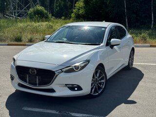 2017 Mazda Axela III Рестайлинг, белый, 1700000 рублей, вид 3