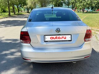 2019 Volkswagen Polo V Рестайлинг, серебристый, 1200000 рублей, вид 5