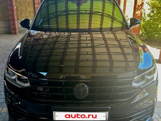 2021 Volkswagen Tiguan II Рестайлинг, чёрный, 4450000 рублей, вид 1