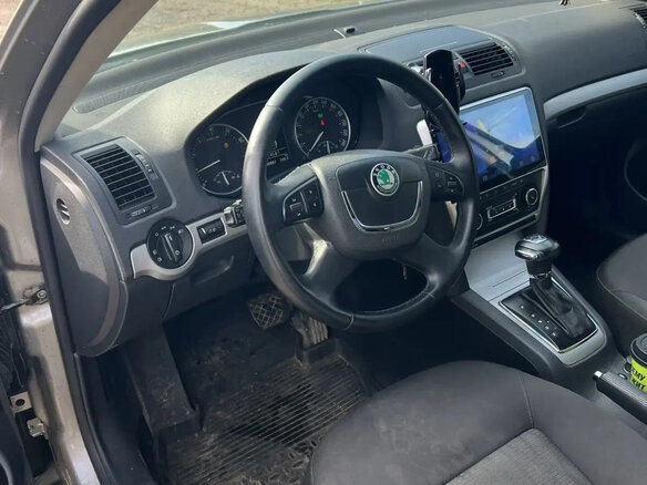 2012 Skoda Octavia II (A5) Рестайлинг, бежевый, 720000 рублей - вид 6