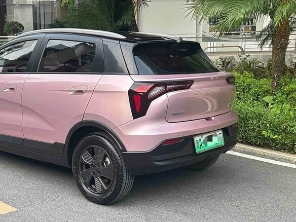 2023 Geely Geometry E 39.4 kWh, розовый - вид 9