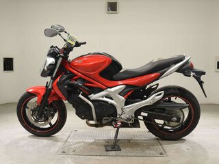 Suzuki SFV 400 Gladius