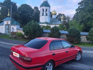 1995 Toyota Carina VI (T190), красный, 135000 рублей, вид 2