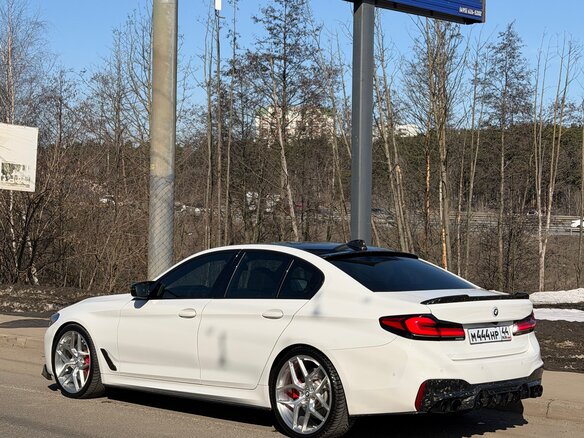 2019 BMW 5 серии 520d xDrive VII (G30/G31/G38), белый, 4750000 рублей - вид 11