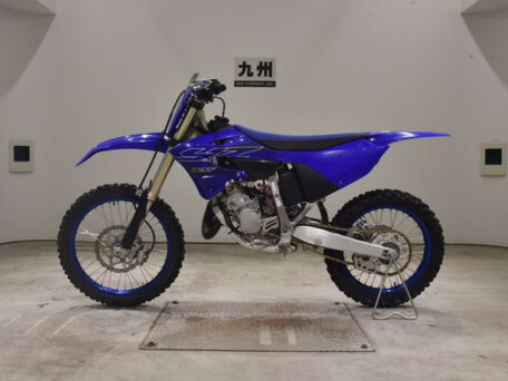 2022 Yamaha YZ125, синий, 640000 рублей, вид 3