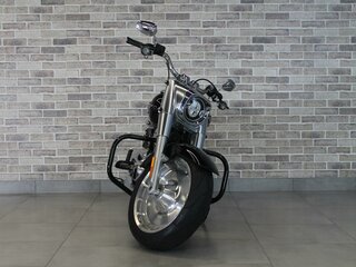2020 Harley-Davidson Fat Boy, чёрный, 1965000 рублей, вид 5