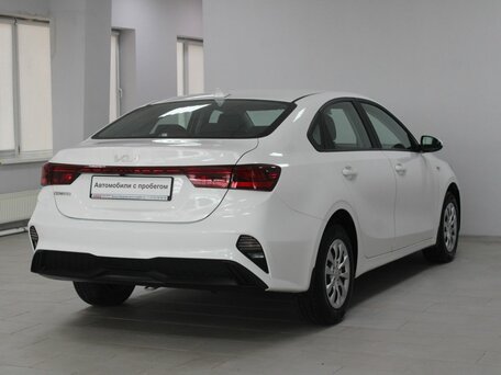 2021 Kia Cerato IV Рестайлинг, белый, 1999900 рублей, вид 4