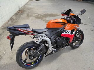 2009 Honda CBR 600RR, оранжевый, 670000 рублей, вид 3