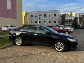 2015 Toyota Camry VII (XV50) Рестайлинг, чёрный, 2250000 рублей, вид 2