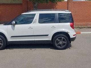 2014 Skoda Yeti I Рестайлинг, белый, 1150000 рублей, вид 2