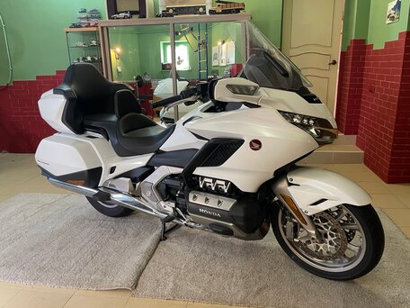 2018 Honda GL 1800 Gold Wing, белый, 2390000 рублей, вид 3