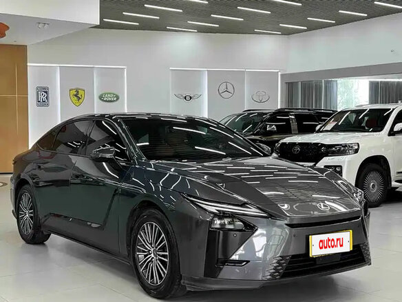 2026 Lexus ES 300h VIII, серый, 6400205 рублей