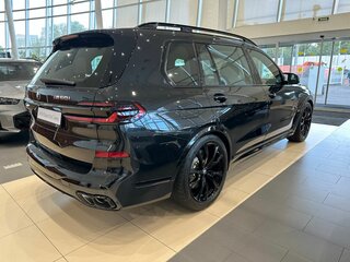 2026 BMW X7 M60i I (G07) Рестайлинг, чёрный, 22200000 рублей, вид 5