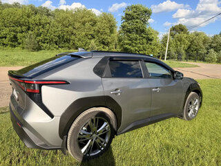2022 Toyota bZ4X I, серый, 4600000 рублей, вид 2