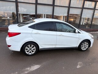 2016 Hyundai Solaris I Рестайлинг, белый, 650000 рублей, вид 4