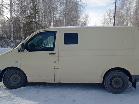 2009 Volkswagen Transporter, бежевый, 700000 рублей, вид 1