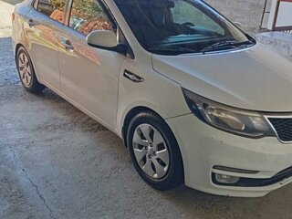 2015 Kia Rio III Рестайлинг, белый, 827000 рублей, вид 2