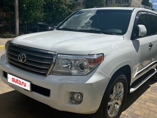 2012 Toyota Land Cruiser 200 Series Рестайлинг 1, белый, 3500000 рублей, вид 1