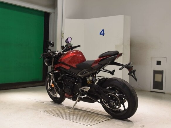 2024 Triumph Street Triple, красный, 1022000 рублей - вид 5