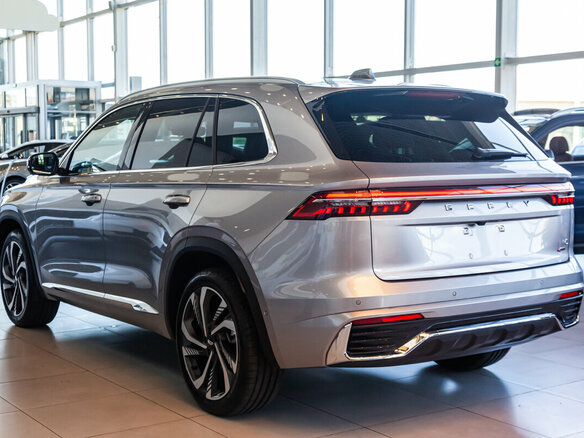 2026 Geely Monjaro I, серый, 4599990 рублей - вид 5