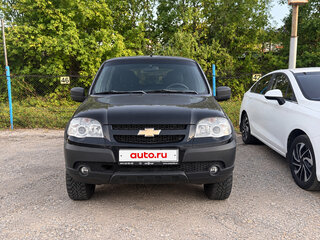 2017 Chevrolet Niva I Рестайлинг, чёрный, 730000 рублей, вид 2
